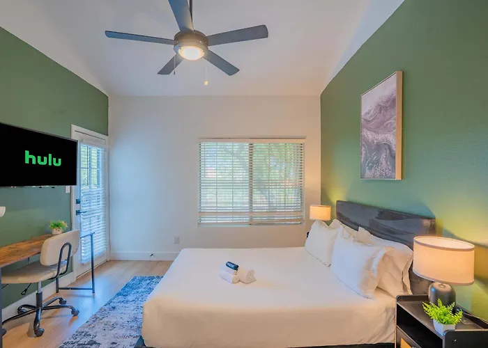 Chic Near Tpc Pool Balcony Parking Wd Wifi Appartement
