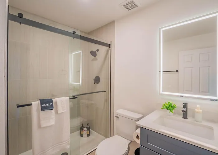 Chic Near Tpc Pool Balcony Parking Wd Wifi Appartement *